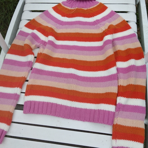 Sweater - Picture 1 of 2